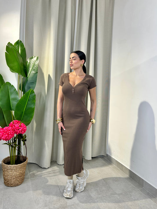 Robe Nicole midi côtelée col en V boutons réglables