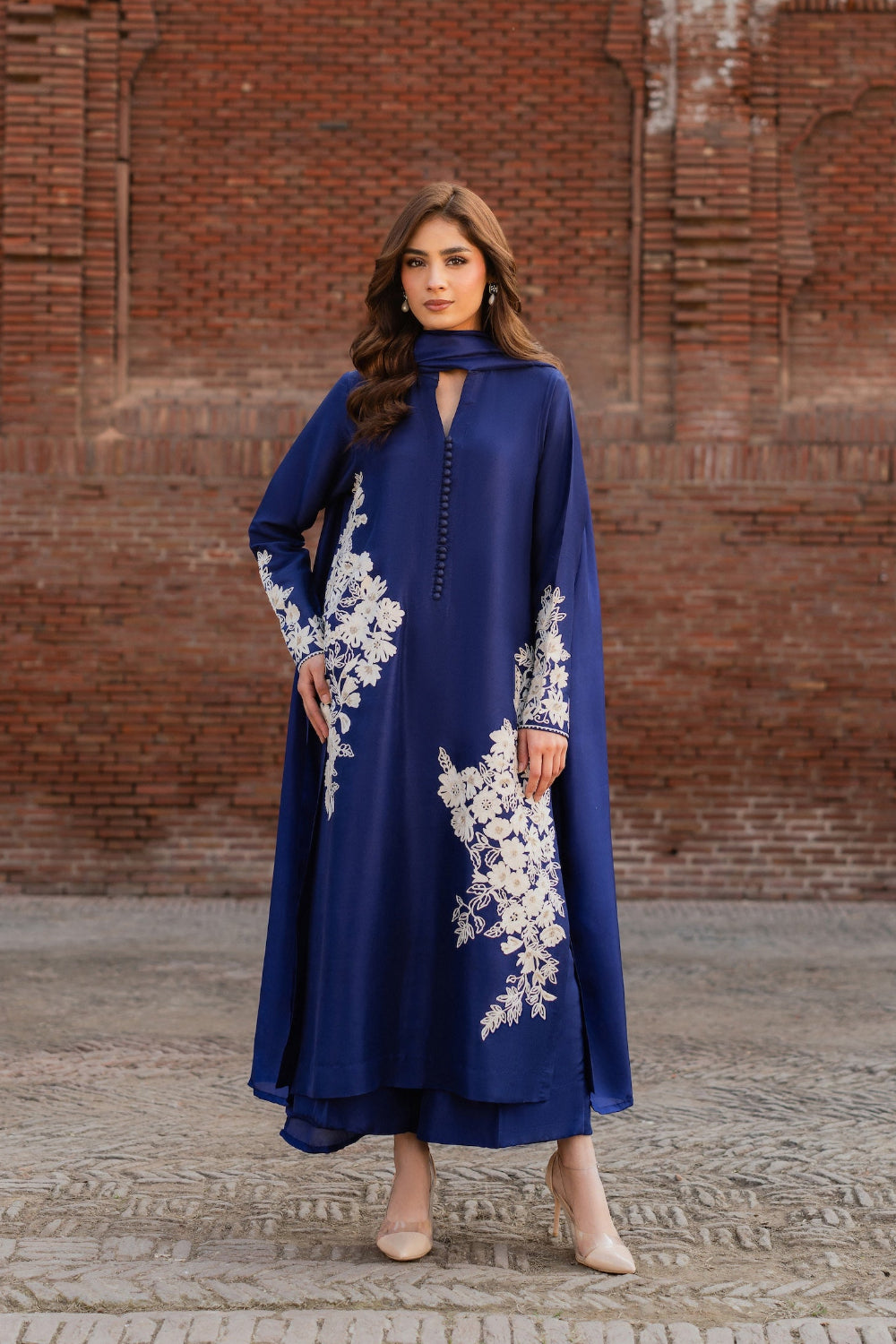 Robe Mirana
