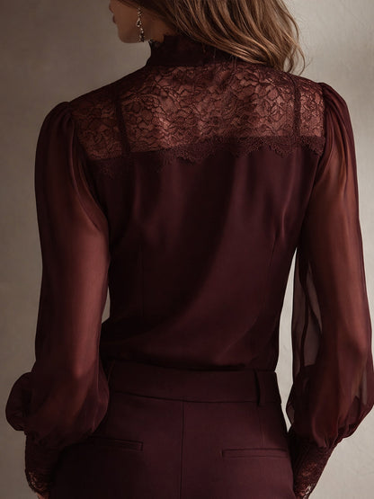 Maille Voilée avec Inserts en Dentelle