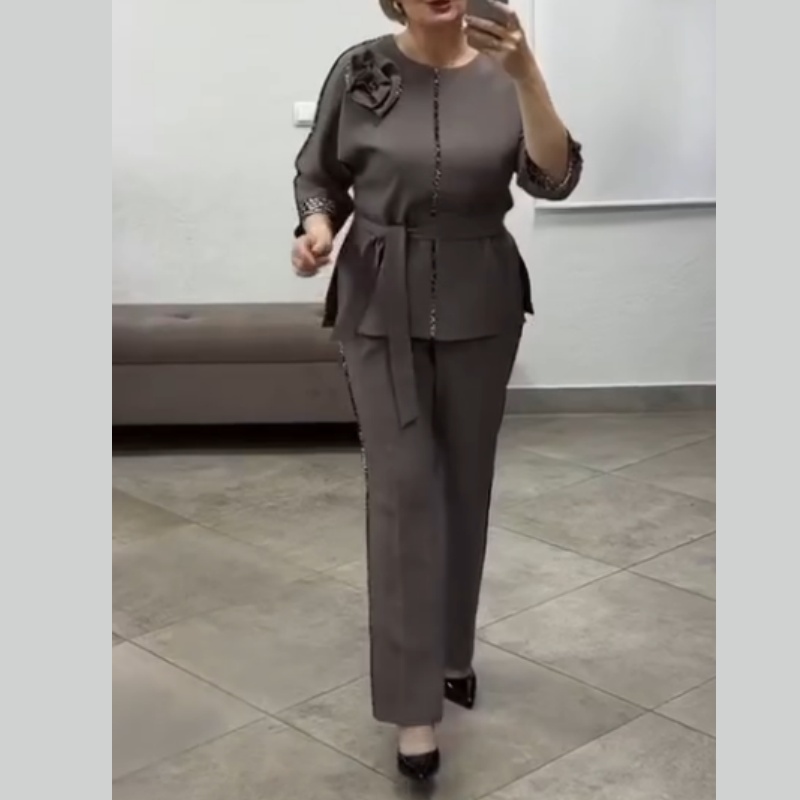 Ensemble Ashley Élégant