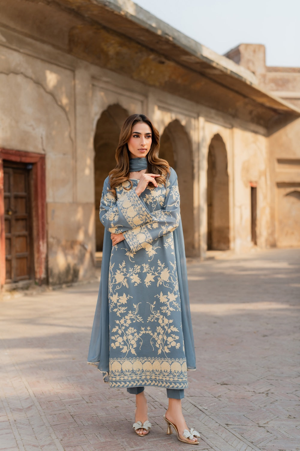 Robe Miral