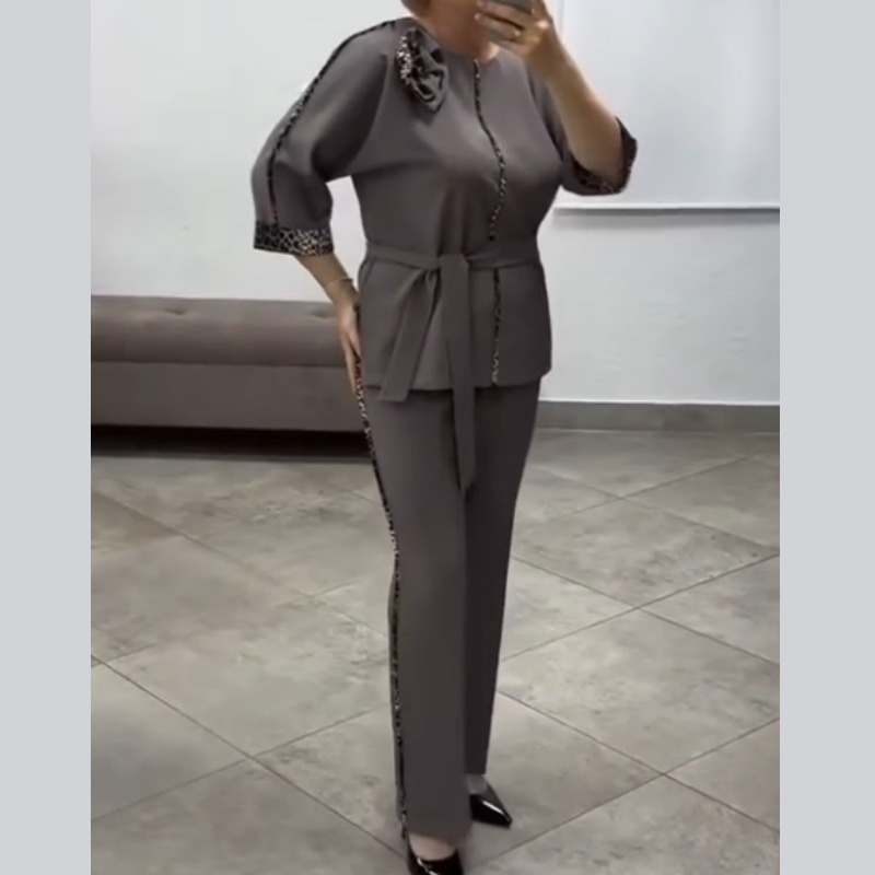 Ensemble Ashley Élégant